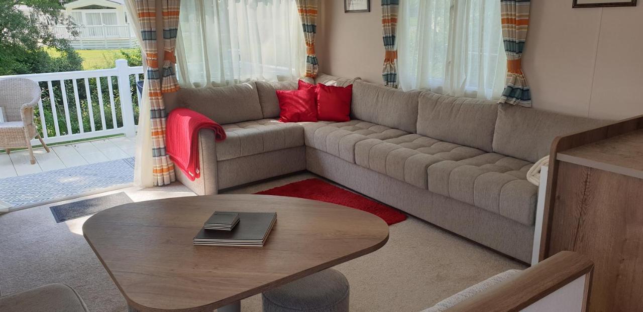 Lakeside Cotswold Holiday Home 赛伦塞斯特 外观 照片