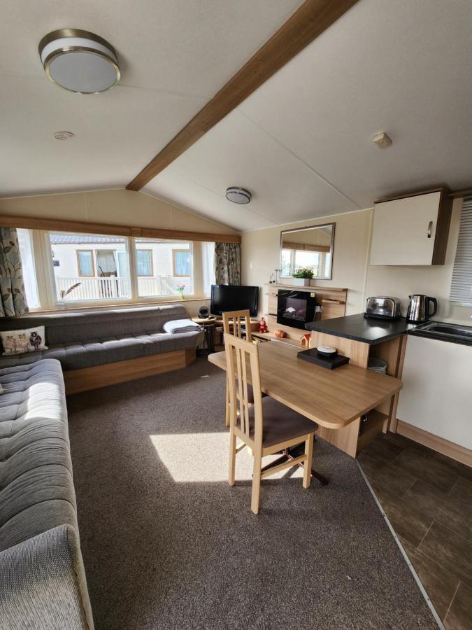 Lakeside Cotswold Holiday Home 赛伦塞斯特 外观 照片