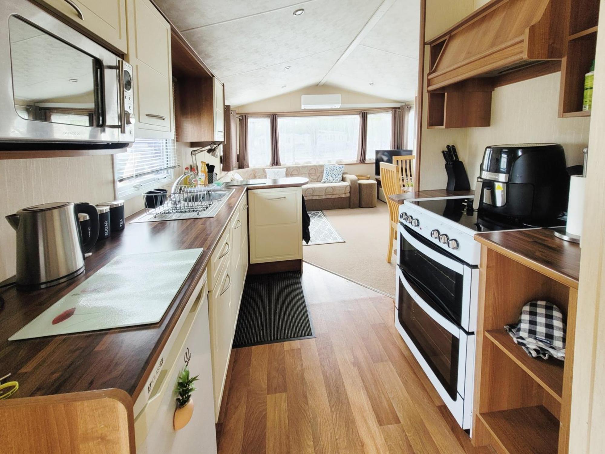 Lakeside Cotswold Holiday Home 赛伦塞斯特 外观 照片