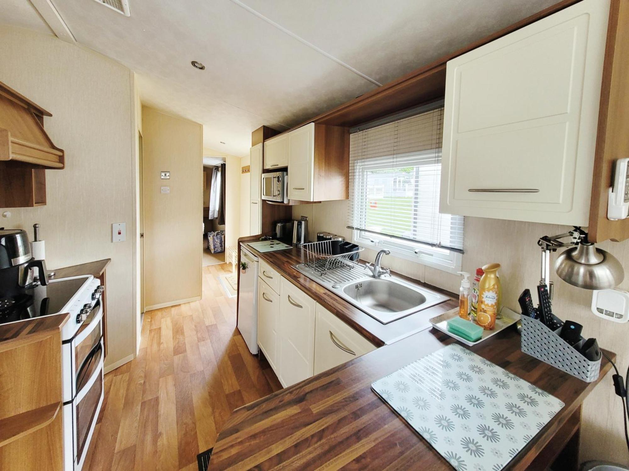 Lakeside Cotswold Holiday Home 赛伦塞斯特 外观 照片